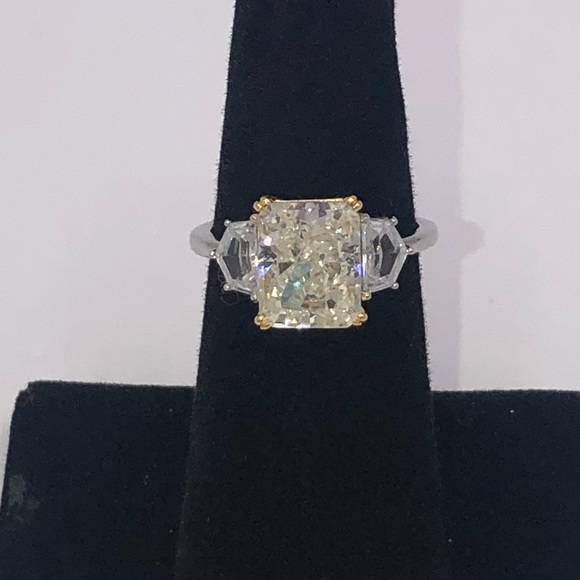 4ct Radiant Cut Champagne Ring - Picture 5 of 14